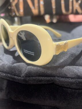 KB sunnies y2k inspired dainty bow cream sunglasses dainty girly cute sunnies